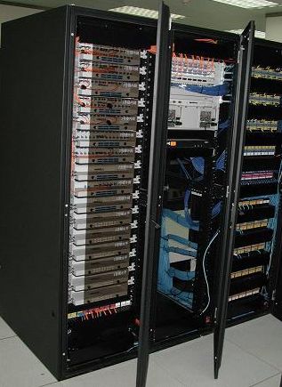 托管服务器配置参数 托管服务器和自己管理优缺点