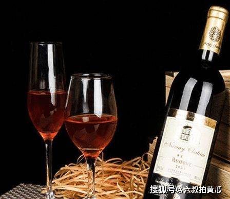 约会带什么红酒好喝呢男生 约会带什么红酒好喝呢男生图片